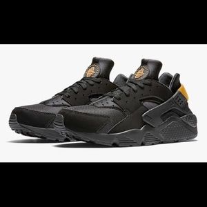 Nike Huarache “Black Gold”